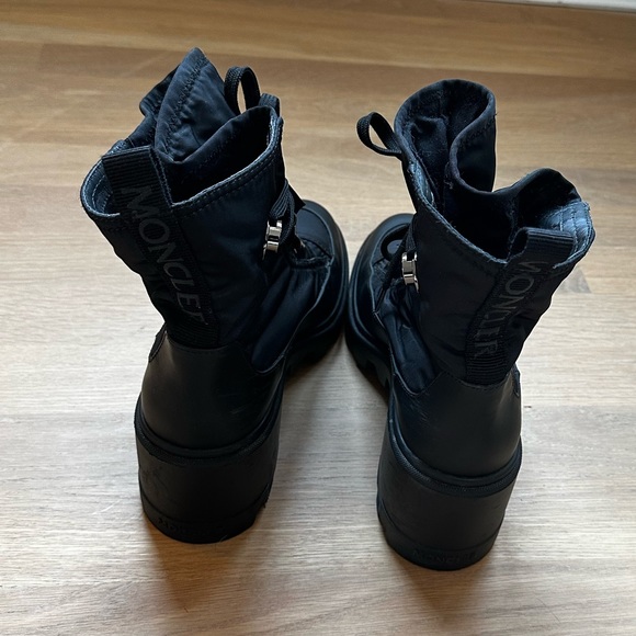 Moncler Cheryne Log-Sole Ankle Boots - Picture 4 of 7